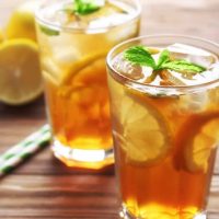 Iced-Tea-with-Lemon-in-2-glasses